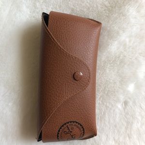 *BRAND NEW* Brown Leather Ray Bans Case